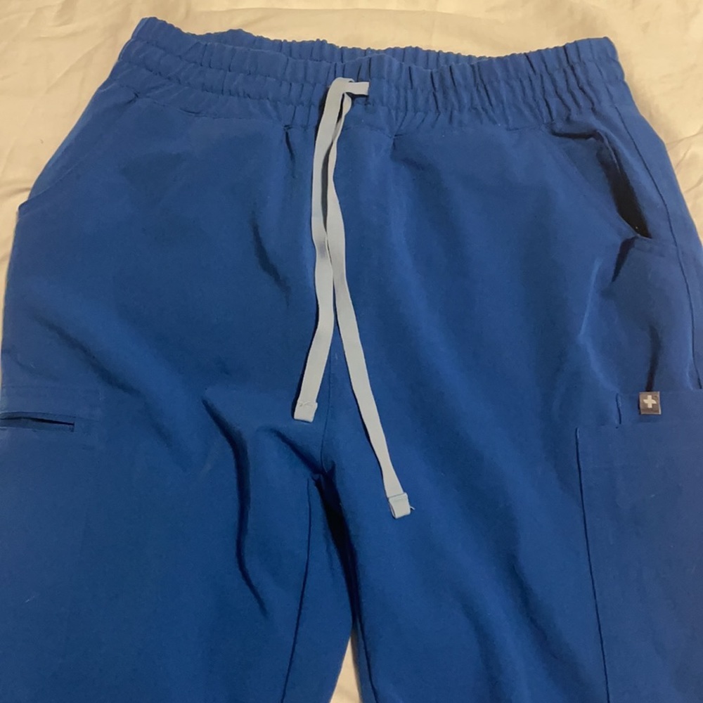 FIGS High-Waisted, Straight Leg Scrub Pants!